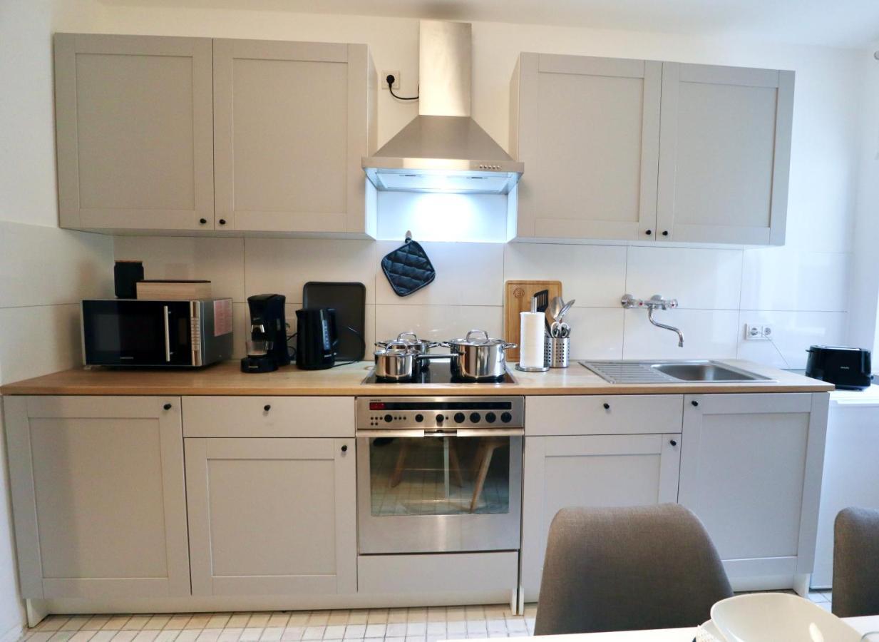 Sapphire Apartment: Free Parking + Netflix + Bathtub Essen Luaran gambar